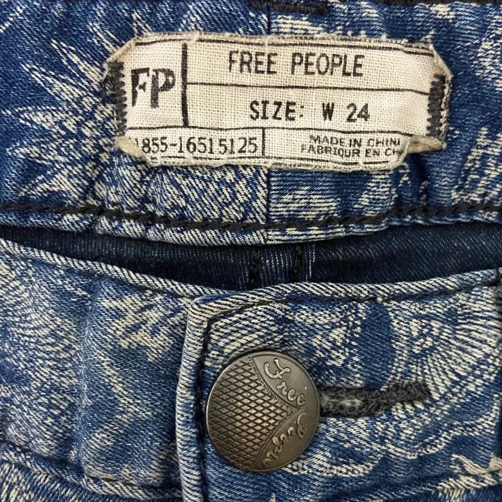 Free People Floral Paisley Skinny Jeans Blue Low Rise Stretch Denim Boho Size 24